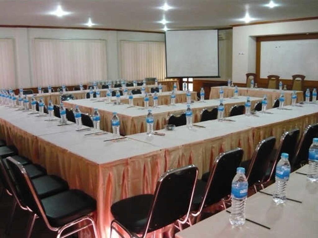 Arwiga And Convention Hotel 2*