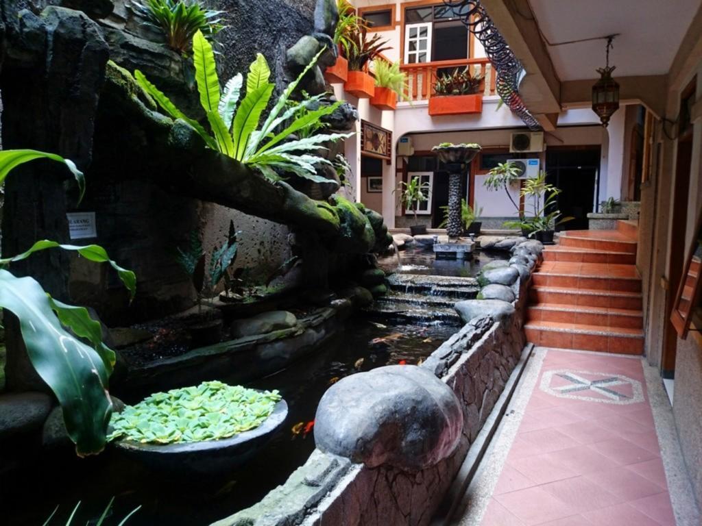 Arwiga And Convention Hotel 2*